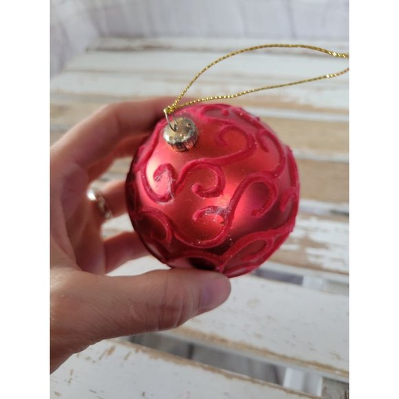 Felt ball red ornament Xmas tree - Picture 2 of 5